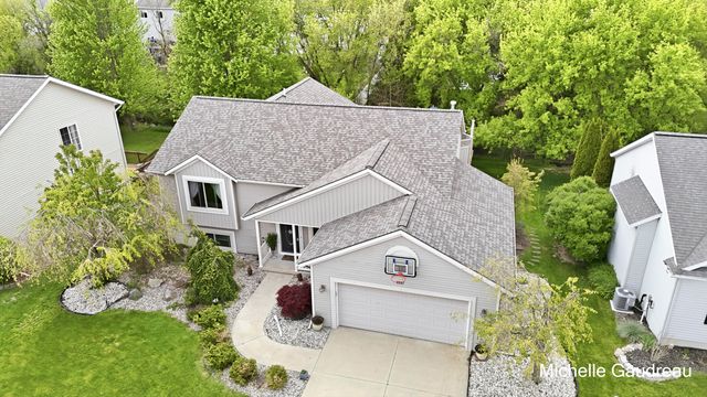 8997 Lenter Drive Se, Caledonia Twp, MI 49316
