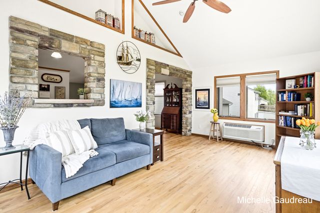 8997 Lenter Drive Se, Caledonia Twp, MI 49316