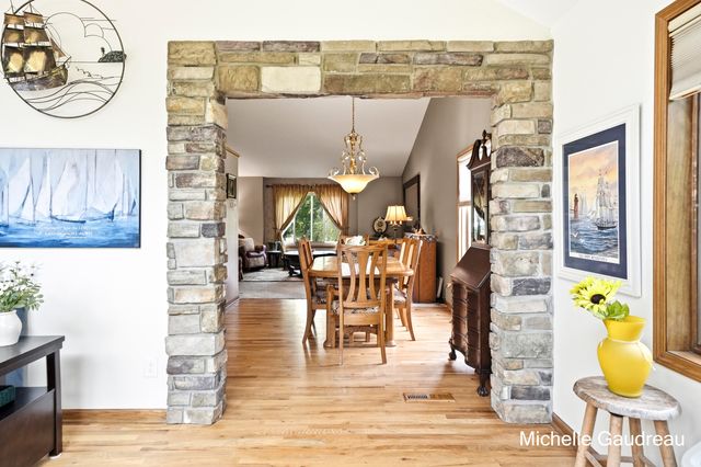 8997 Lenter Drive Se, Caledonia Twp, MI 49316