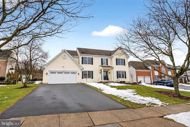 7 ALEXANDER WAY, Newtown, PA 18940