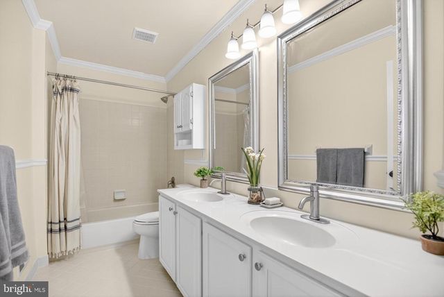 7 ALEXANDER WAY, Newtown, PA 18940