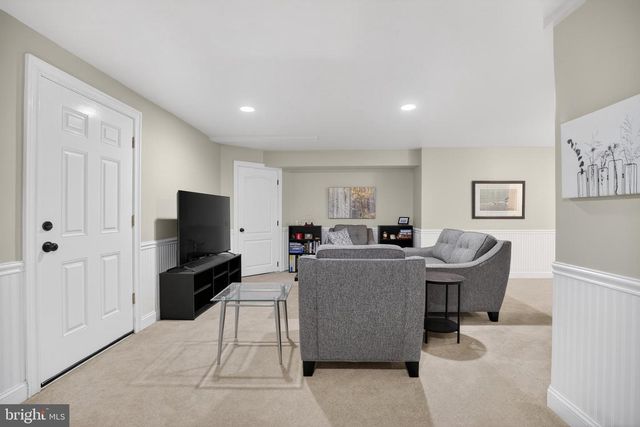 7 ALEXANDER WAY, Newtown, PA 18940