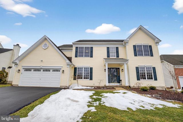 7 ALEXANDER WAY, Newtown, PA 18940