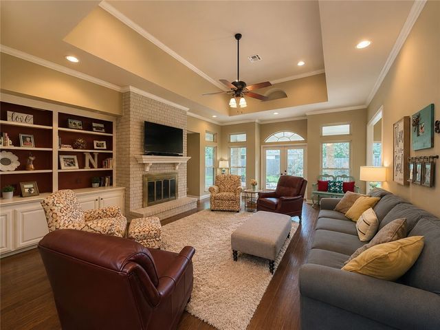 311 Gulfton Dr, Portland, TX 78374