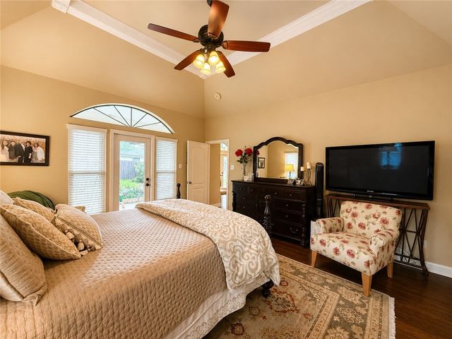 311 Gulfton Dr, Portland, TX 78374