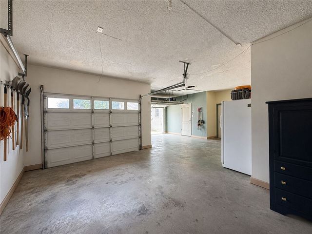 311 Gulfton Dr, Portland, TX 78374