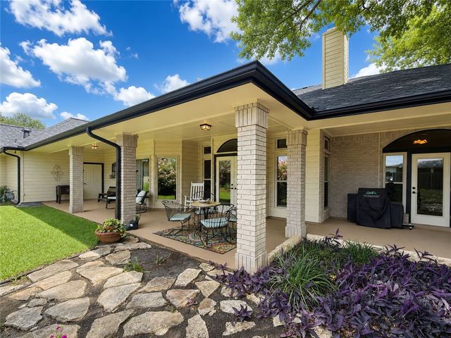 311 Gulfton Dr, Portland, TX 78374