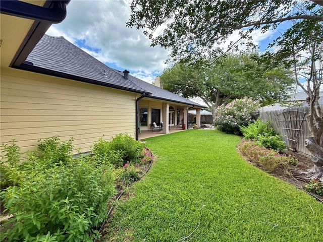 311 Gulfton Dr, Portland, TX 78374