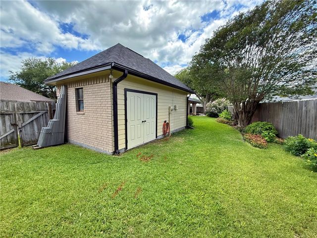 311 Gulfton Dr, Portland, TX 78374