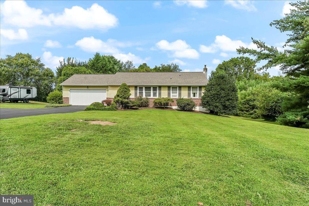 106 DEN RD, Lincoln University, PA 19352