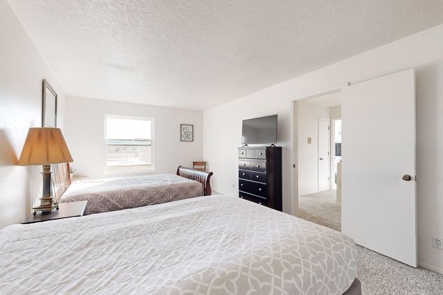 7312 Bobwhite Lane NE, Albuquerque, NM 87109