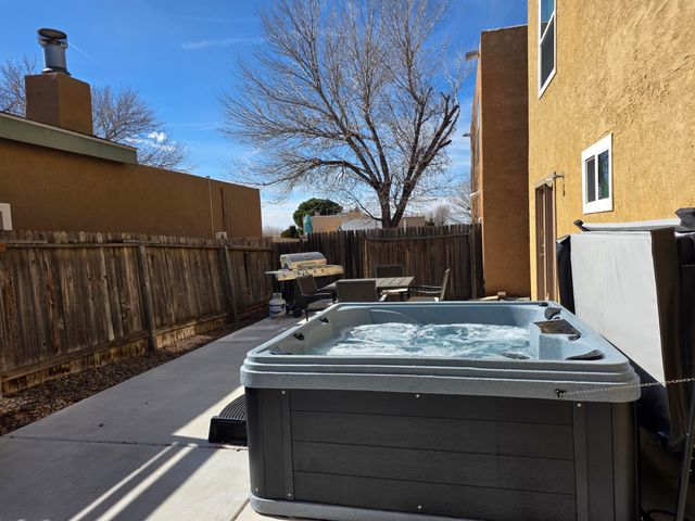 7312 Bobwhite Lane NE, Albuquerque, NM 87109