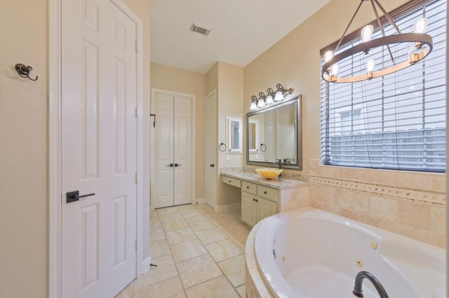 2610 W Bainbridge Circle, Pearland, TX 77584