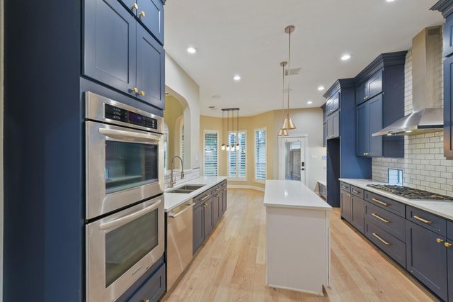 2610 W Bainbridge Circle, Pearland, TX 77584