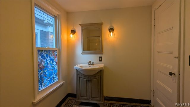 195 Hoyt Street, Buffalo, NY 14213