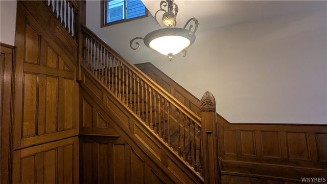195 Hoyt Street, Buffalo, NY 14213