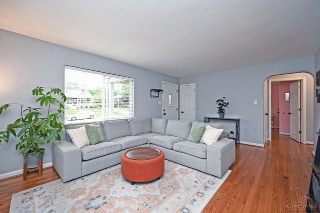 18 Crestmont Drive, Reading, OH 45215