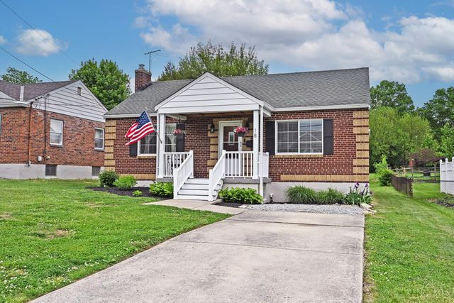18 Crestmont Drive, Reading, OH 45215