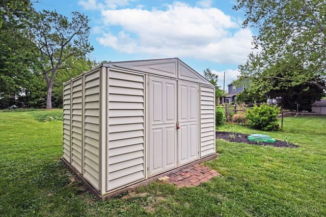 18 Crestmont Drive, Reading, OH 45215