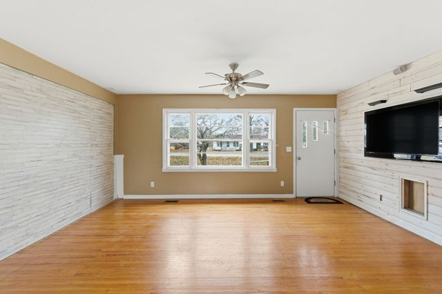 4137 Eastbrook Rd, Estill Springs, TN 37330