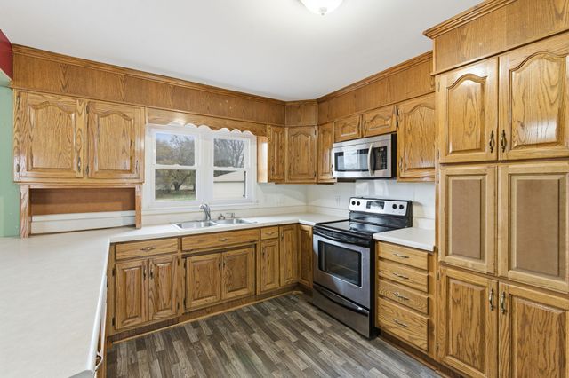 4137 Eastbrook Rd, Estill Springs, TN 37330