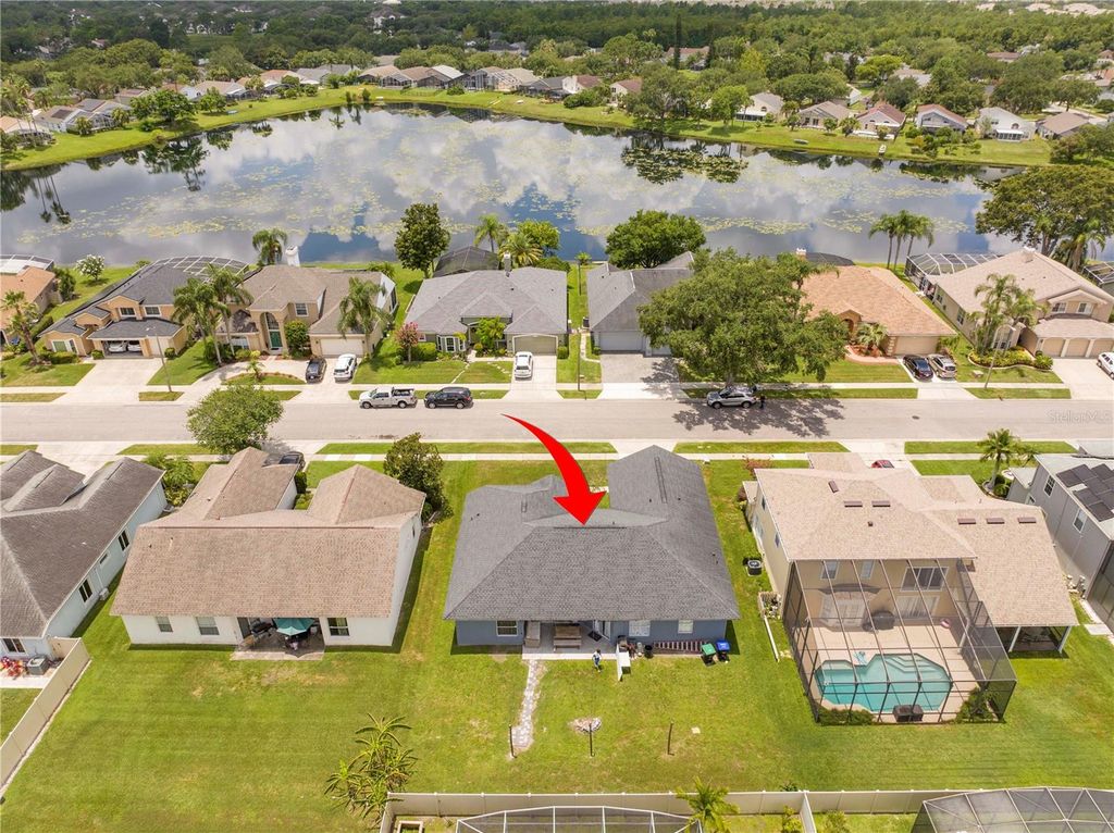 Image 2 of property listing at 2547 RACCOON RUN LANE, Orlando, FL 32837