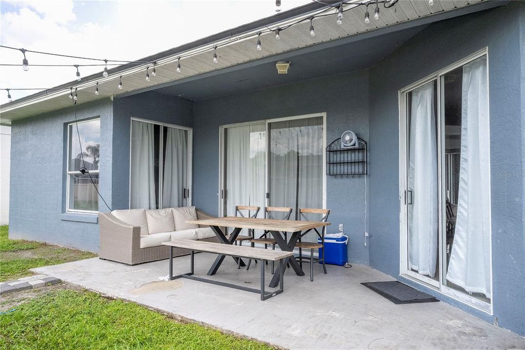 Image 24 of property listing at 2547 RACCOON RUN LANE, Orlando, FL 32837