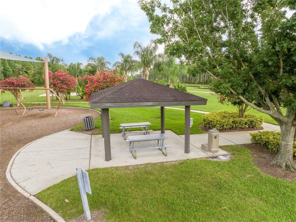 Image 30 of property listing at 2547 RACCOON RUN LANE, Orlando, FL 32837