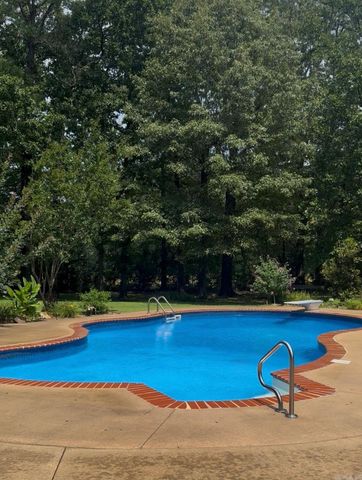 14 Summerland Court, Conway, AR 72032