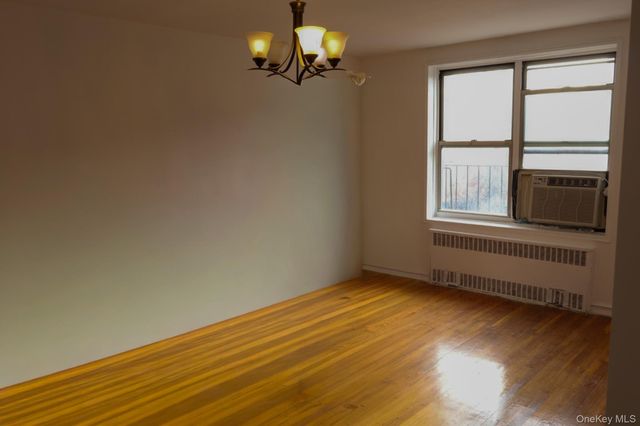 65-10 108th Street 6F, Forest Hills, NY 11375