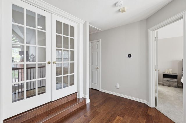 1904 N Port Court, Grapevine, TX 76051