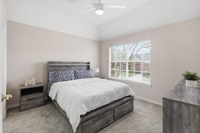 1904 N Port Court, Grapevine, TX 76051