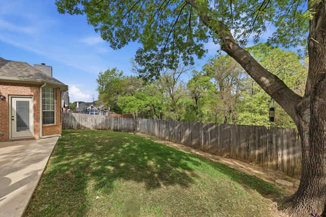 1904 N Port Court, Grapevine, TX 76051