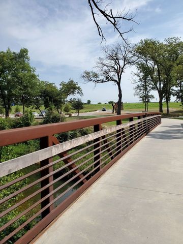 1904 N Port Court, Grapevine, TX 76051