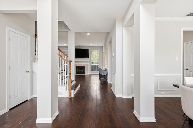 1904 N Port Court, Grapevine, TX 76051