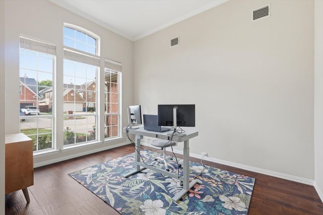 1904 N Port Court, Grapevine, TX 76051