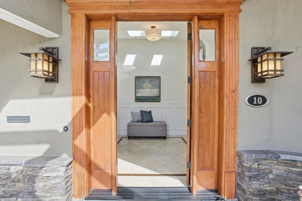 Image 10 of property listing at 10 Alderlee Way, San Carlos, CA 94070