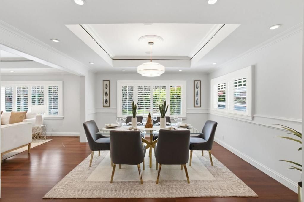 Image 17 of property listing at 10 Alderlee Way, San Carlos, CA 94070