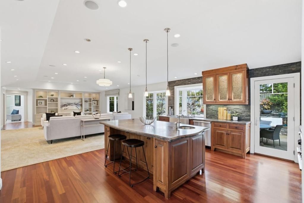 Image 20 of property listing at 10 Alderlee Way, San Carlos, CA 94070