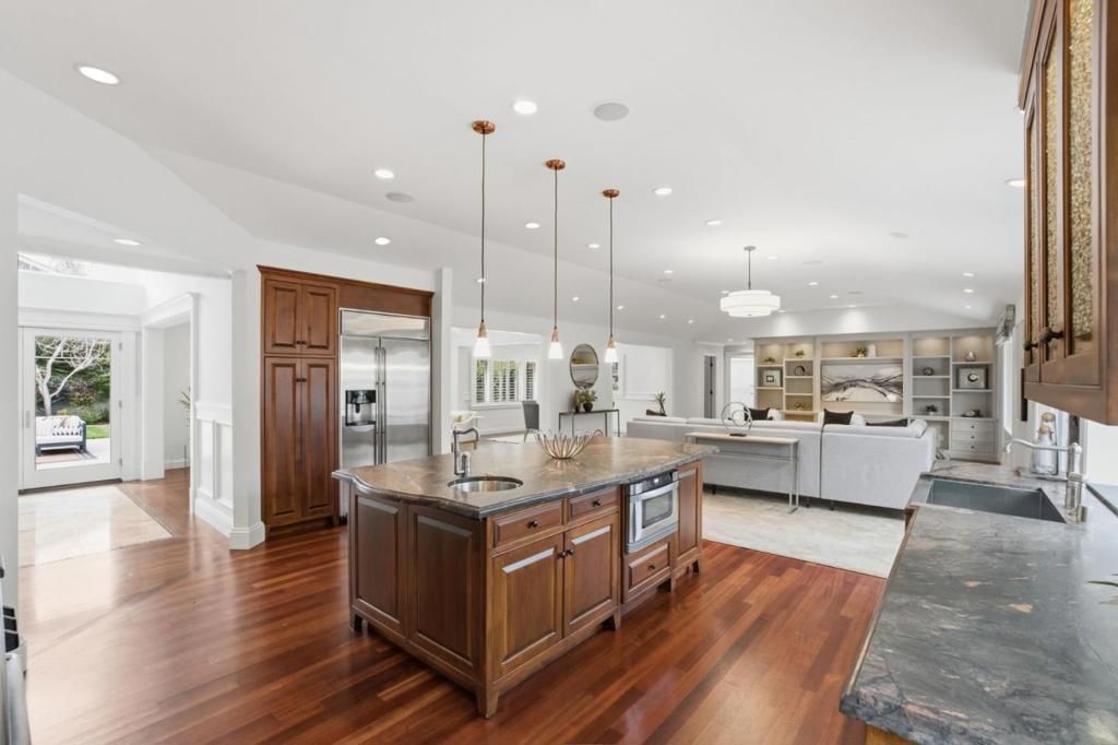 Image 21 of property listing at 10 Alderlee Way, San Carlos, CA 94070