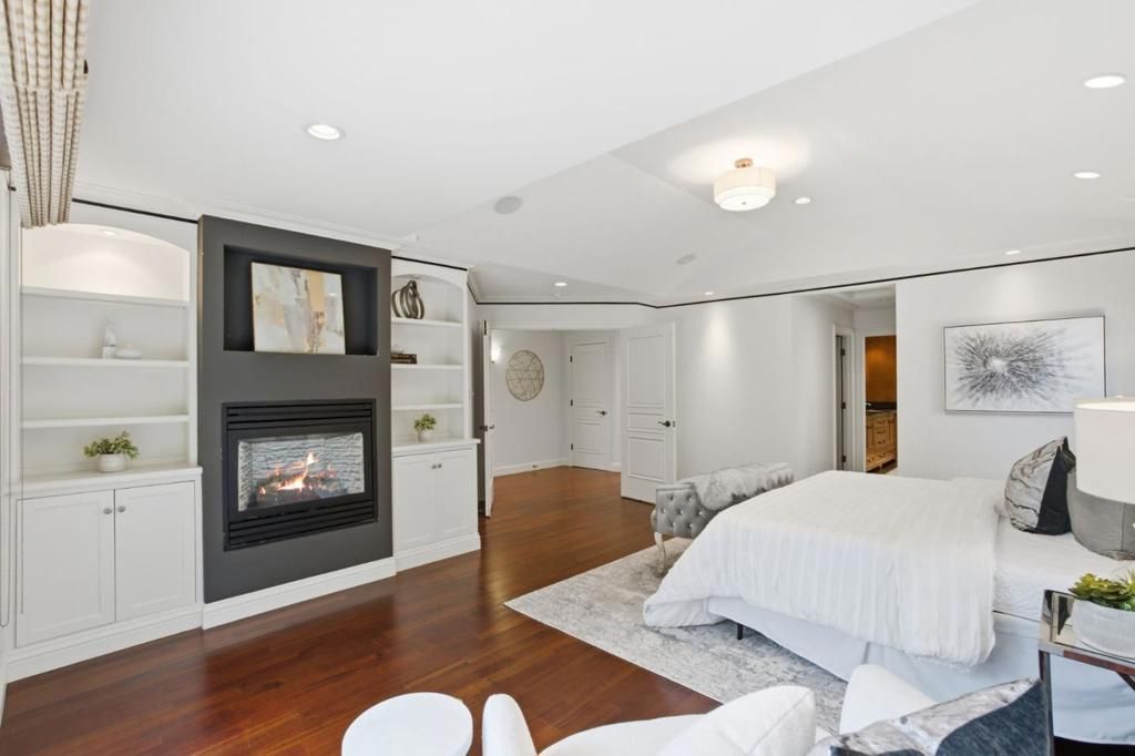 Image 28 of property listing at 10 Alderlee Way, San Carlos, CA 94070