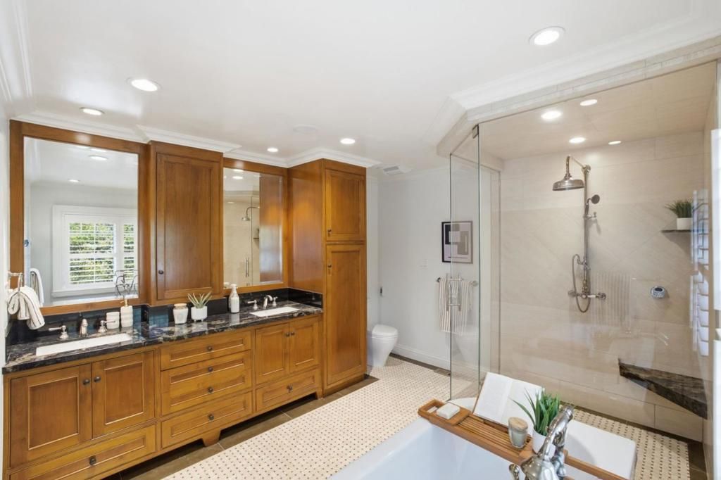 Image 30 of property listing at 10 Alderlee Way, San Carlos, CA 94070