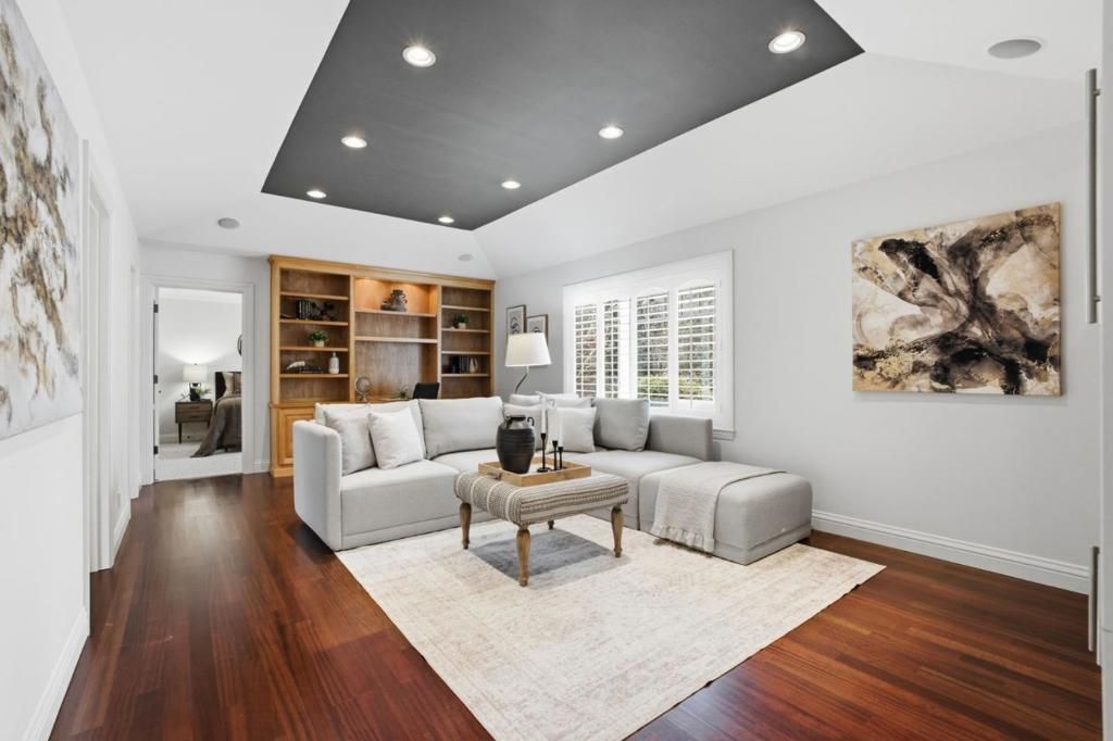 Image 37 of property listing at 10 Alderlee Way, San Carlos, CA 94070