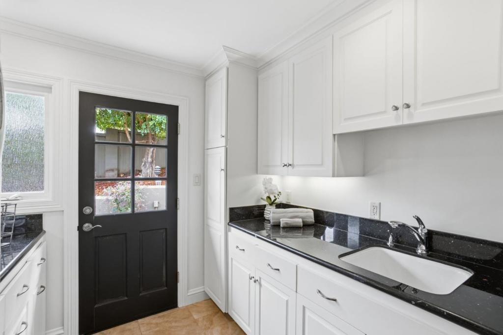 Image 42 of property listing at 10 Alderlee Way, San Carlos, CA 94070