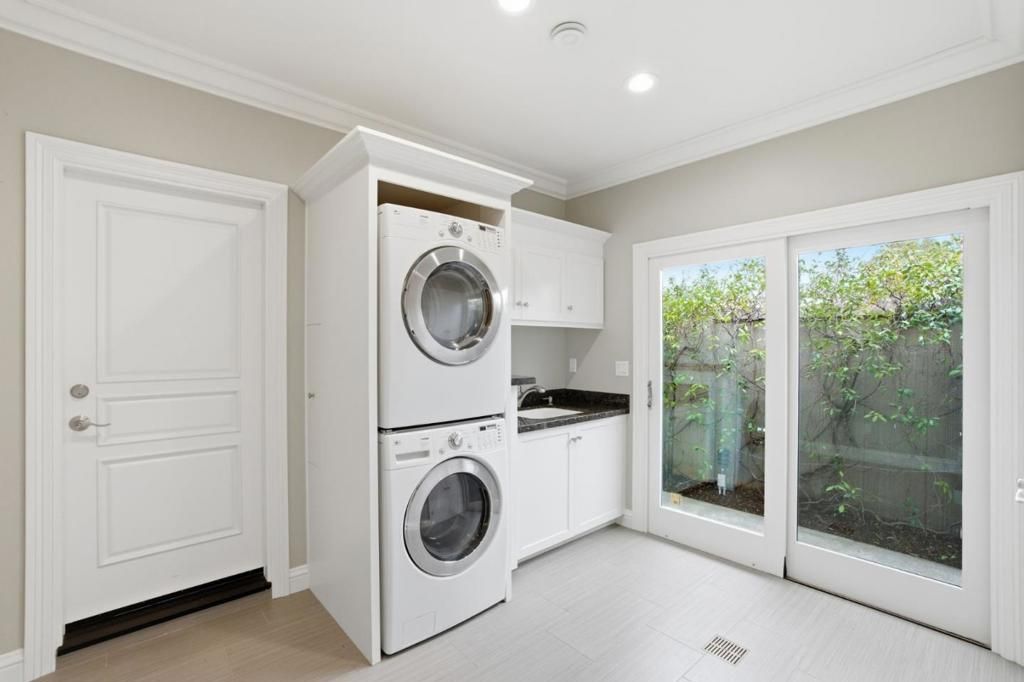 Image 44 of property listing at 10 Alderlee Way, San Carlos, CA 94070