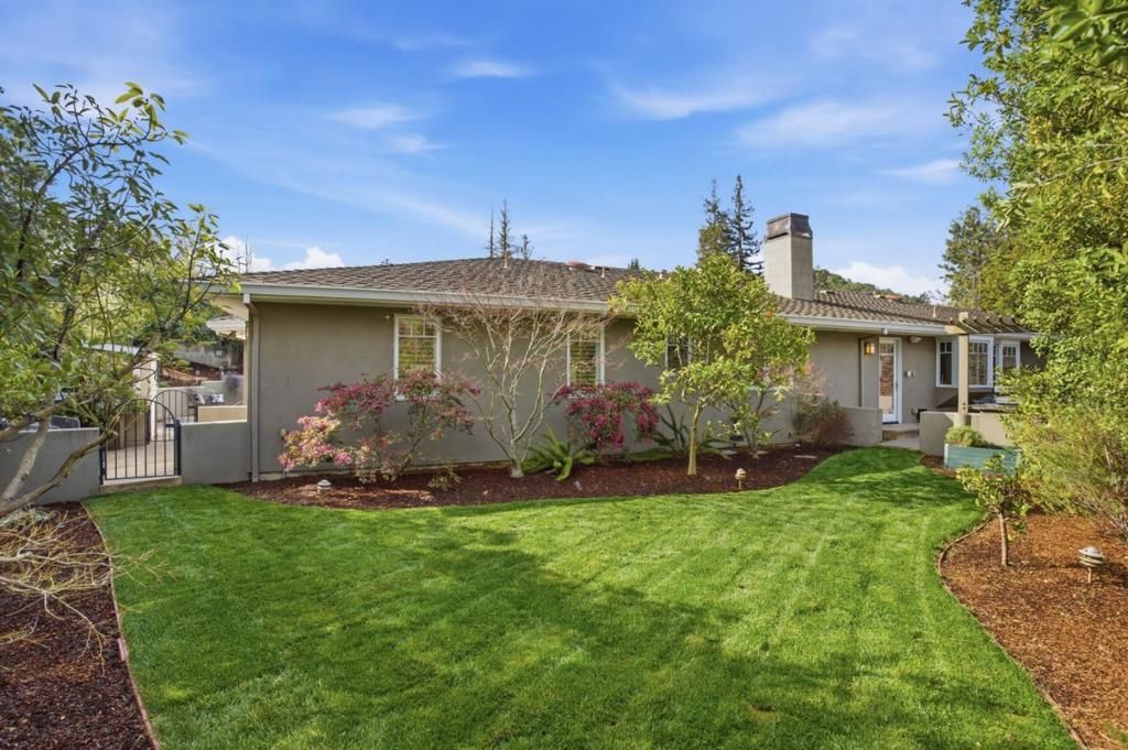 Image 8 of property listing at 10 Alderlee Way, San Carlos, CA 94070