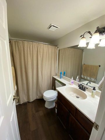 6236 Jaguar Ct, Riverbank, CA 95367