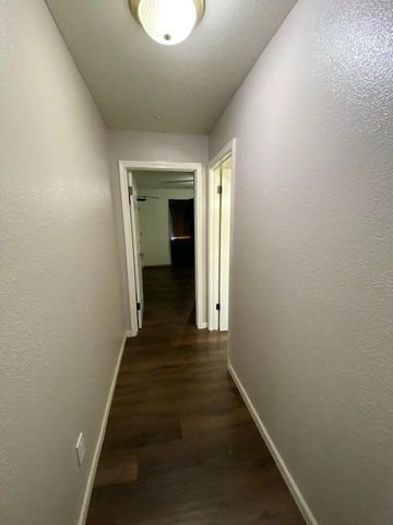 6236 Jaguar Ct, Riverbank, CA 95367