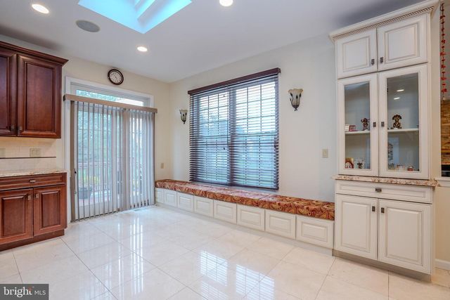 18 LOVELL DRIVE, Plainsboro, NJ 08536