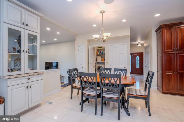 18 LOVELL DRIVE, Plainsboro, NJ 08536